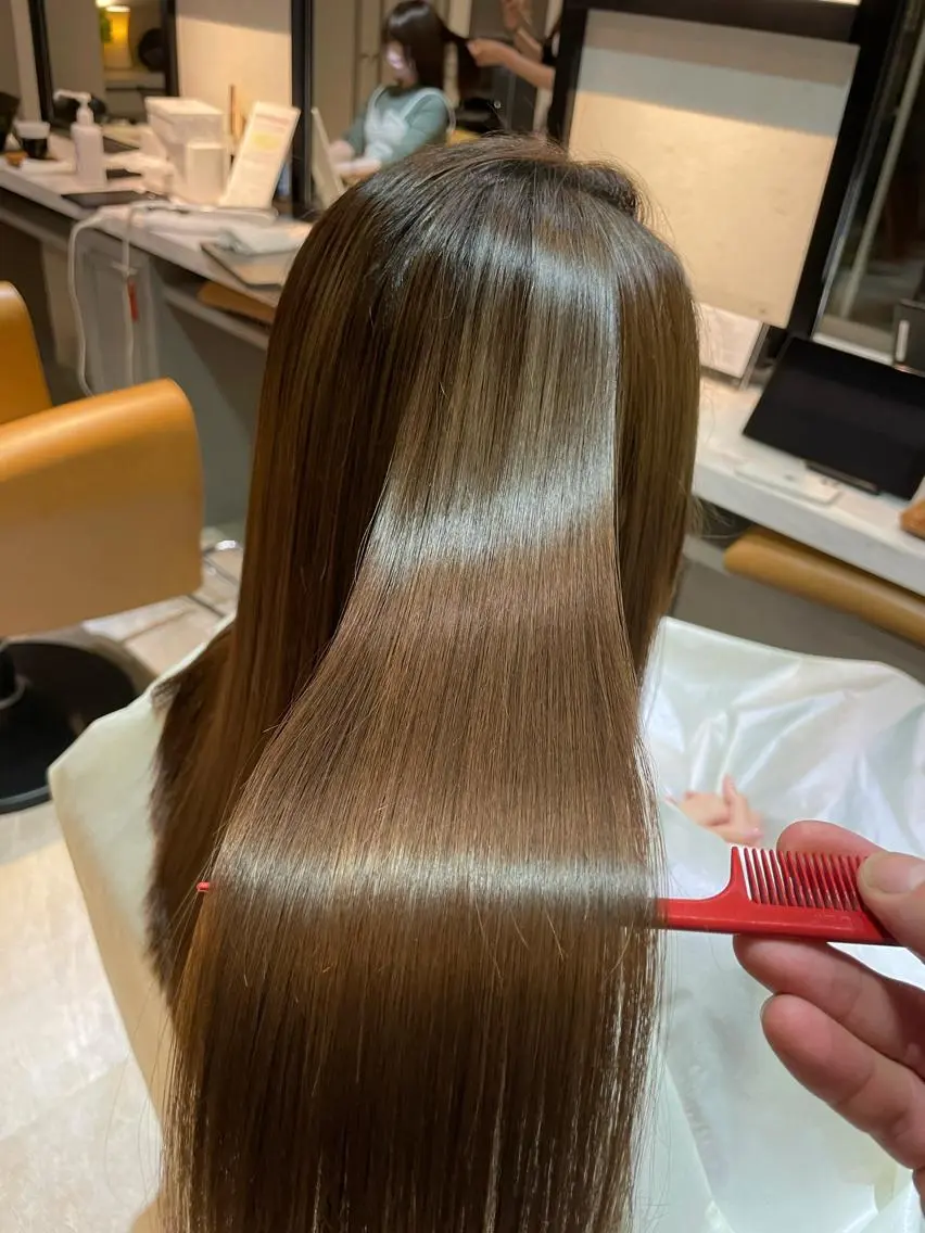 カット&ナチュラル縮毛矯正& 4stepトリートメントの写真