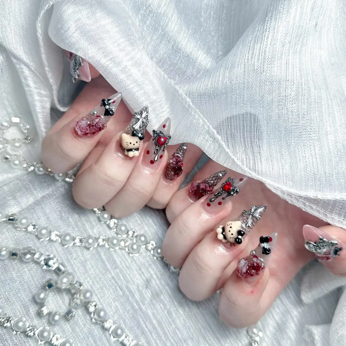 ネイル アートネイル フレンチネイル ジェルネイル グラデーション ニュアンスネイル ハンドネイル ハンドケア Nova Nailのネイルデザイン
