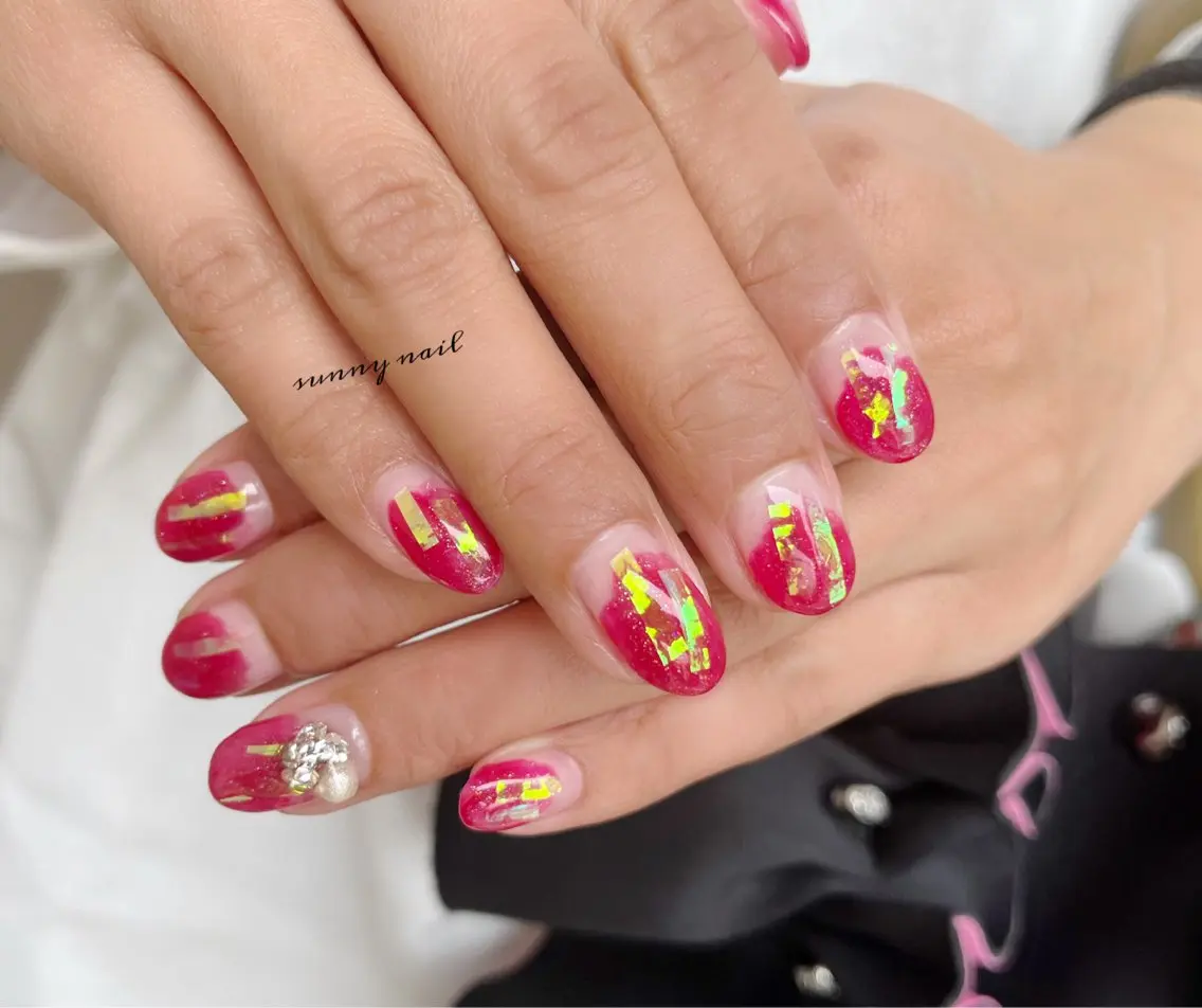 ネイル オーロラネイル ボルドー sunny nailのネイルデザイン