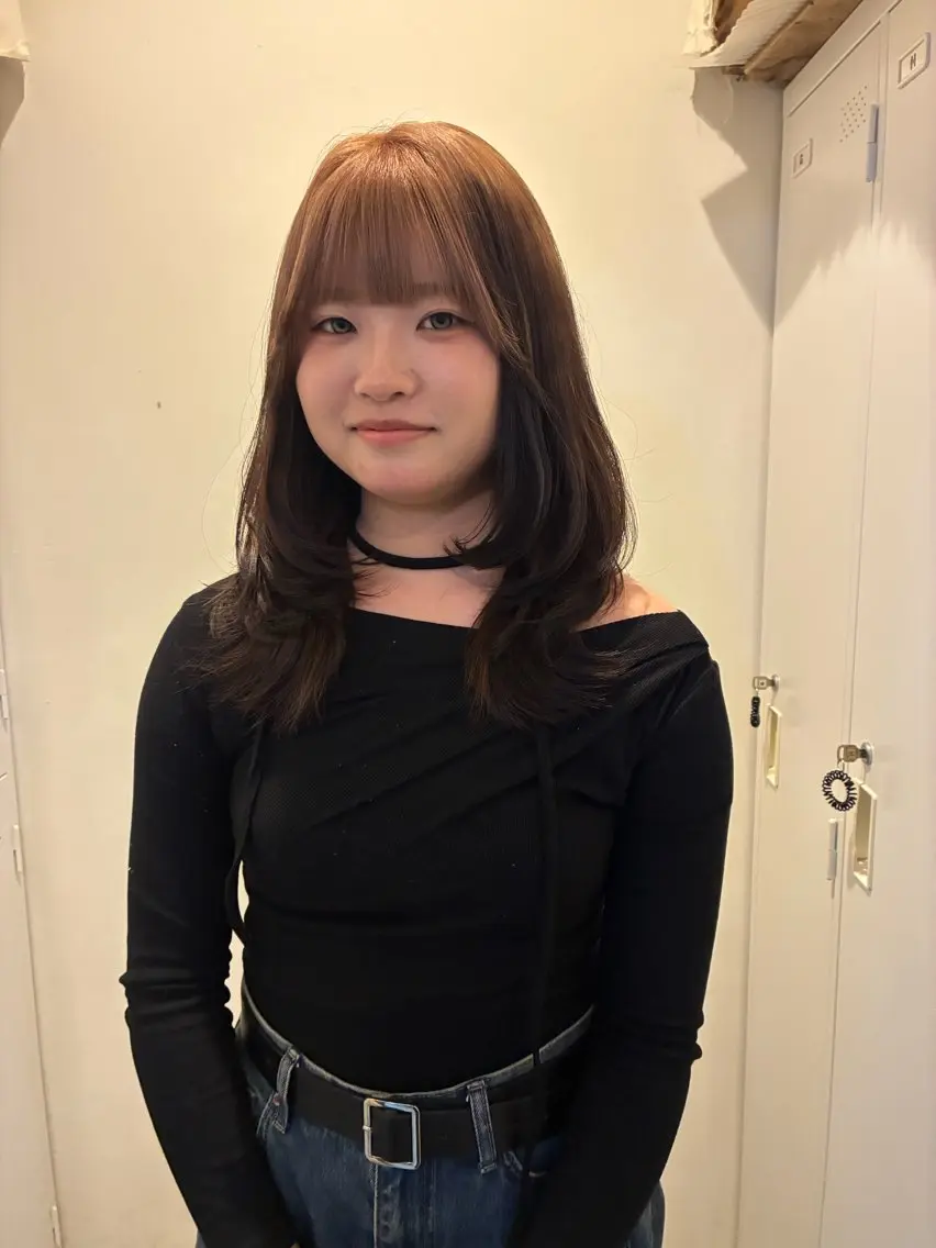 セミロング カット ヘアカラー トリートメント nacoハイトーン ベージュ🤍のヘアスタイル