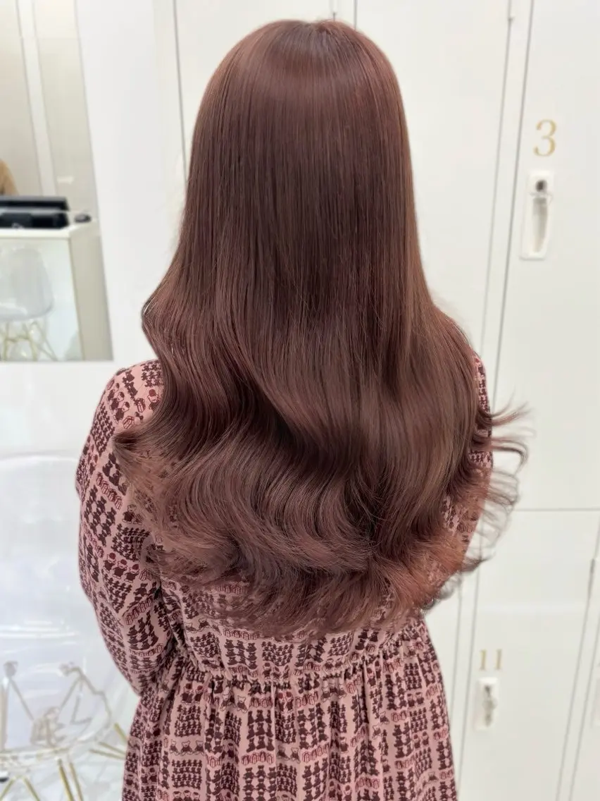 ロング カラー ブリーチ ピンクカラー トリートメント カット ヘアカラー トリートメント 盛れる顔周り🤍渋谷 Risa🎀のヘアスタイル
