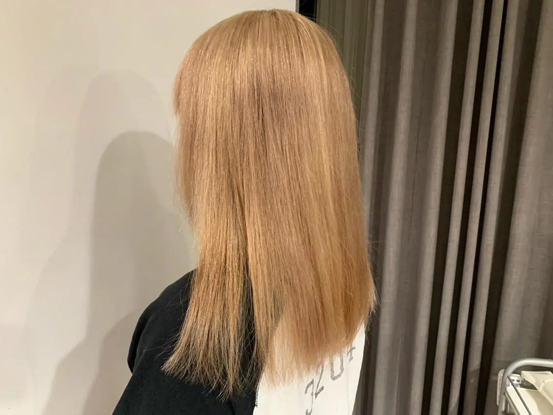 セミロング カラー ベージュカラー ブロンド ブロンドベージュ ✅ケアブリーチ✅ トヨオカ ノブヒデのヘアスタイル