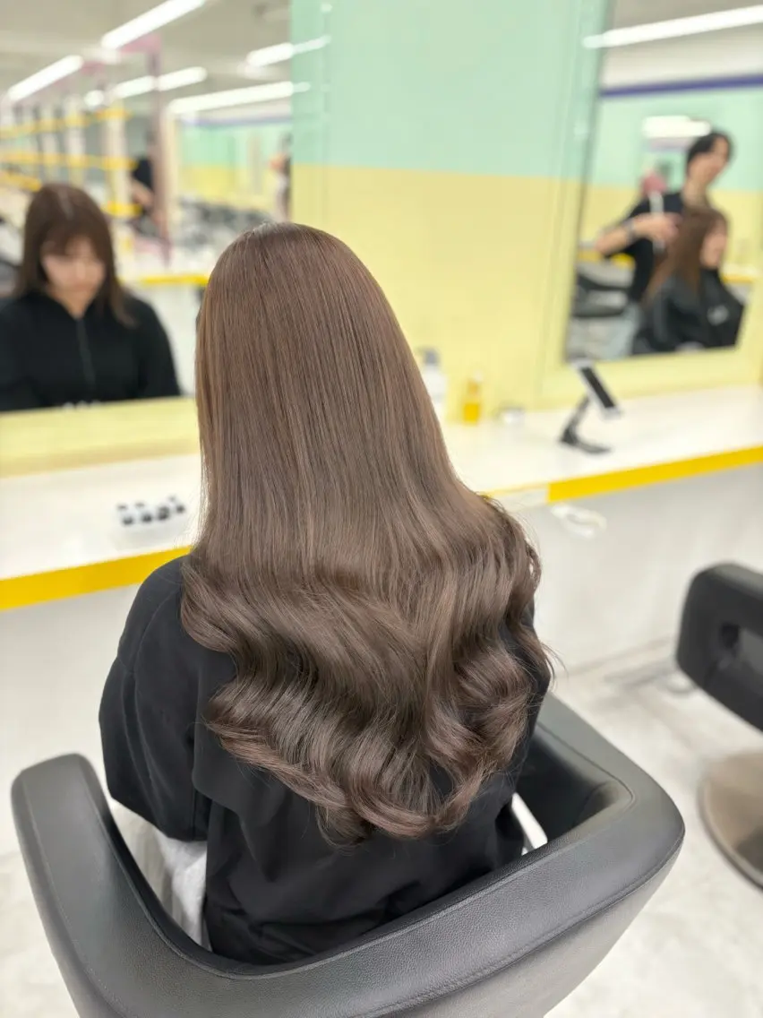 【🌻夏限定🌻】ブリーチなしダブルカラー＋髪質改善トリートメントの写真