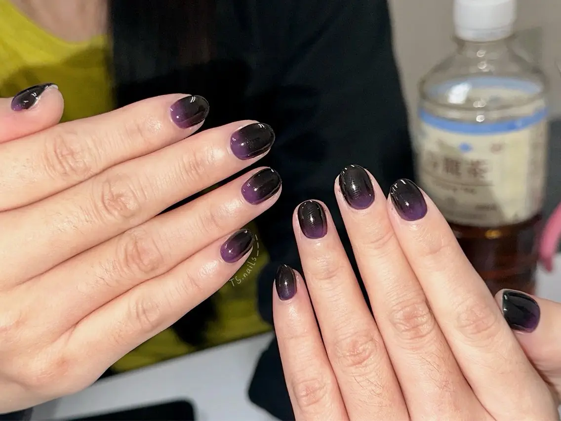 ネイル キラキラネイル マグネットネイル 持ち込み シンプルネイル ハンドネイル フットネイル ハンドケア TS. nails___のネイルデザイン