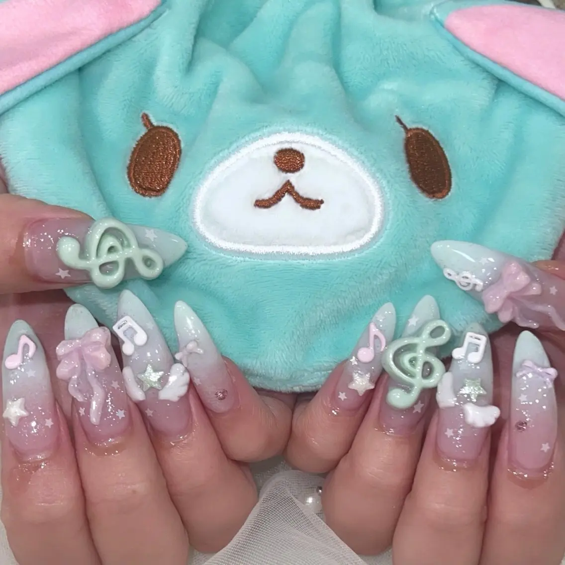 ネイル ハンドネイル 🧁fein. nana🩵のネイルデザイン