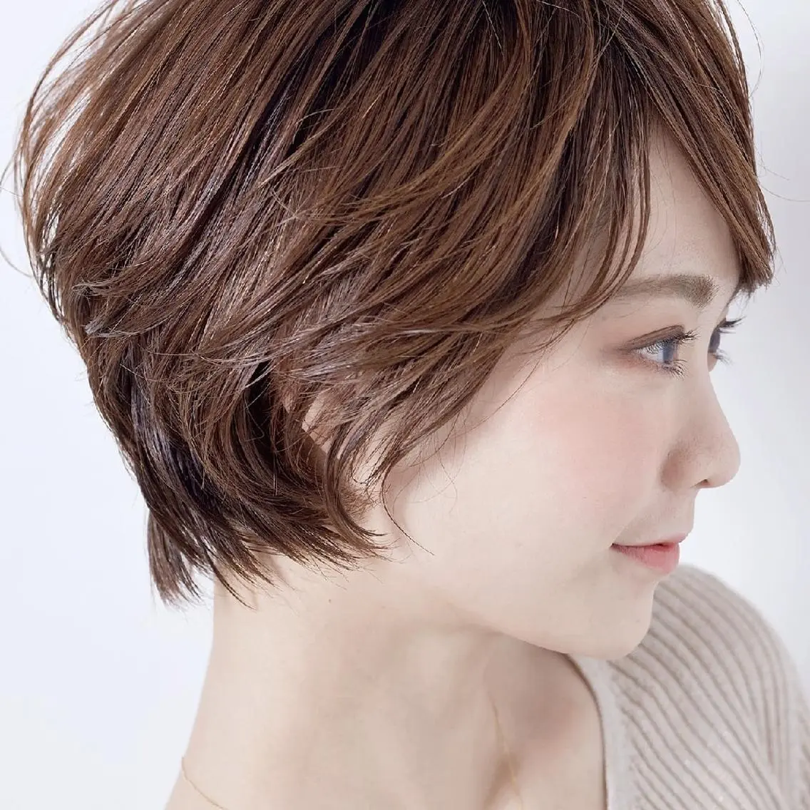 ショート 中高下 由真のヘアスタイル