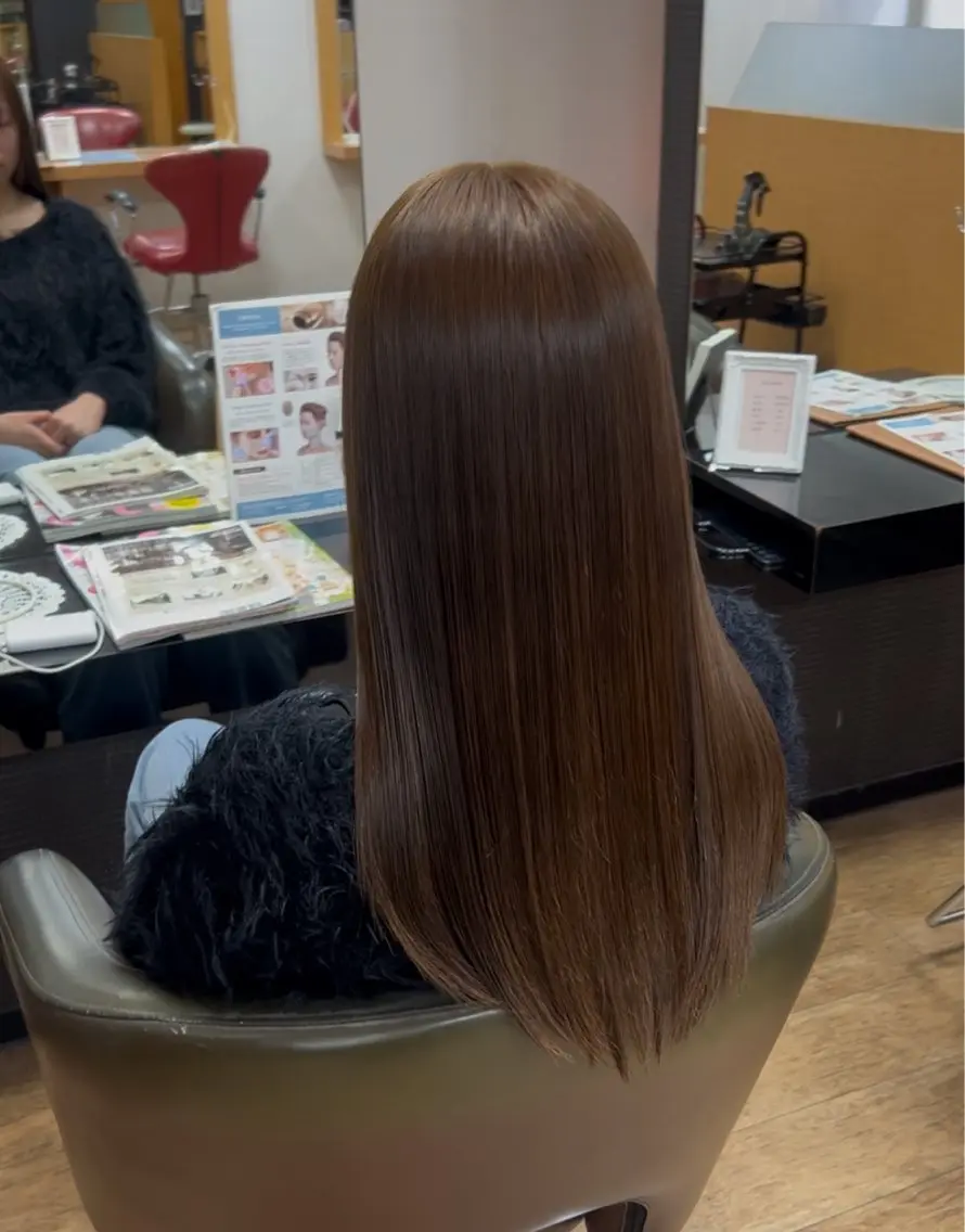 ロング カラー オオエ トア／カットモデルのヘアスタイル