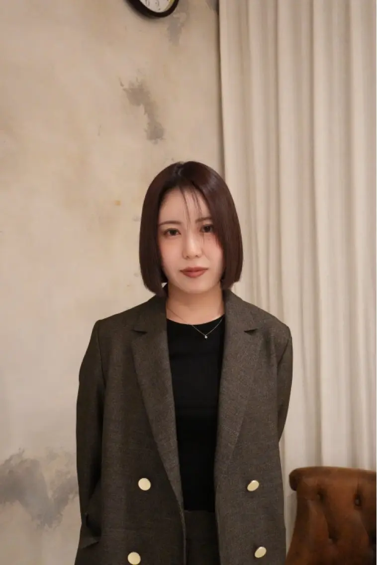 ミディアム なかやま れいかのヘアスタイル