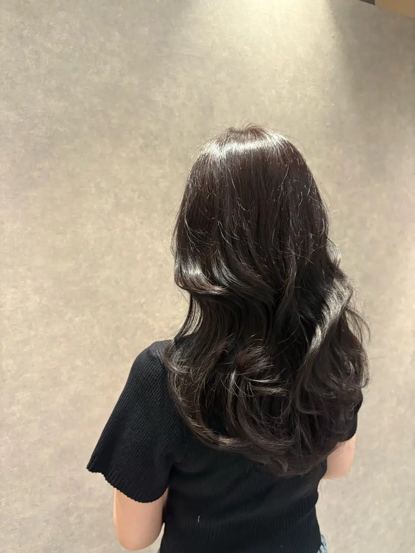 ロング カラー ヘアアレンジ くびれヘア 韓国風ヘア ヘアカラー 透明感カラー🫧胸元 彩那🩰ྀིのヘアスタイル
