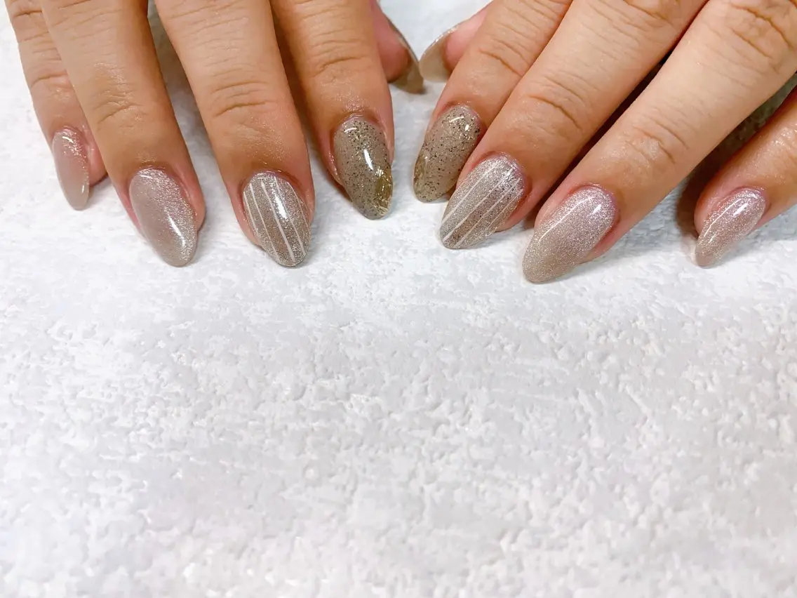 ネイル オーロラネイル フラワーネイル フットネイル フレンチネイル ジェルネイル ハンドネイル mogunail &blowのネイルデザイン