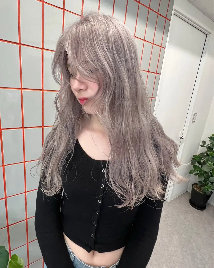 ロング カラー アッシュ ベージュカラー ブリーチ ブロンド ブロンドベージュ 💍モテる艶髪 透明感カラー💖のヘアスタイル