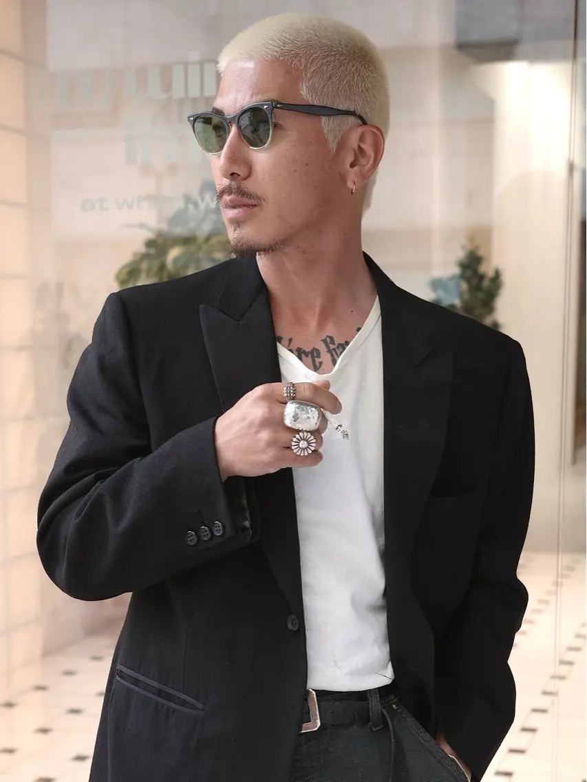 カラー メンズ メンズハイトーン ブロンド ハイトーンカラー ホワイトブロンド カット ヘアカラー (h)wim ウィムのヘアスタイル