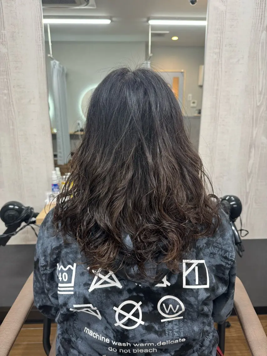 ミディアム ミディアムパーマ カット ヘアカラー トリートメント TELA HAIR 幕張本郷店 千尋のヘアスタイル