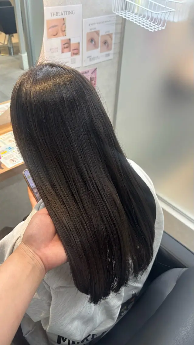 カラー ヘアカラー 米倉 陽菜のヘアスタイル