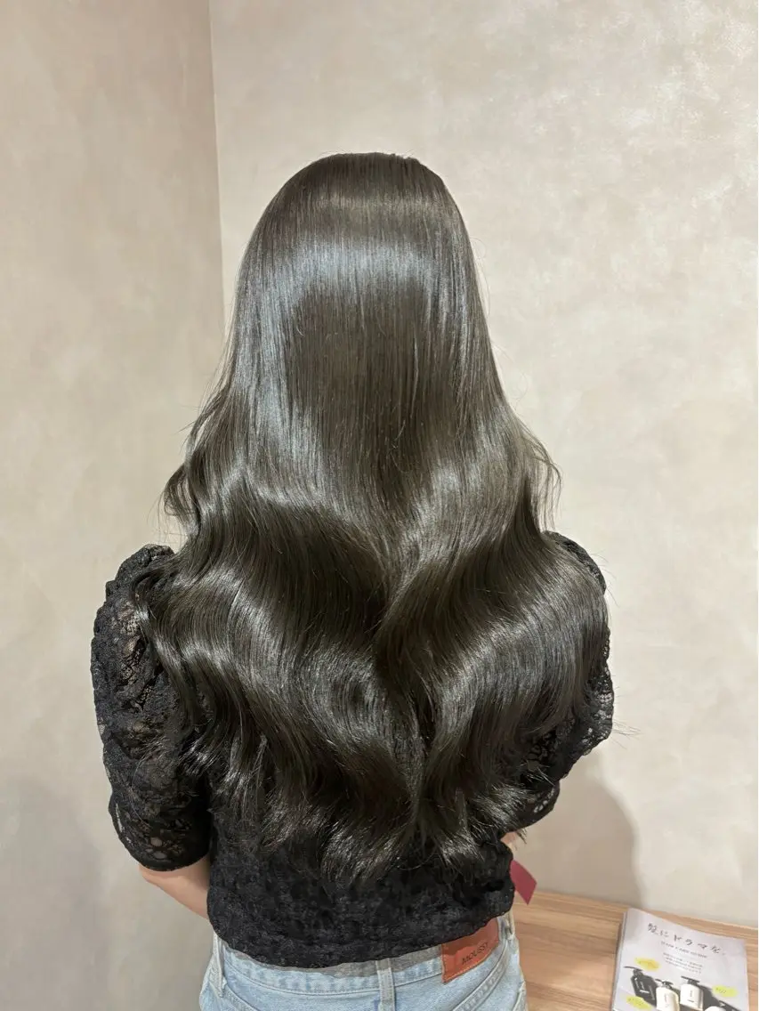 ロング 佐々木 愛結のヘアスタイル