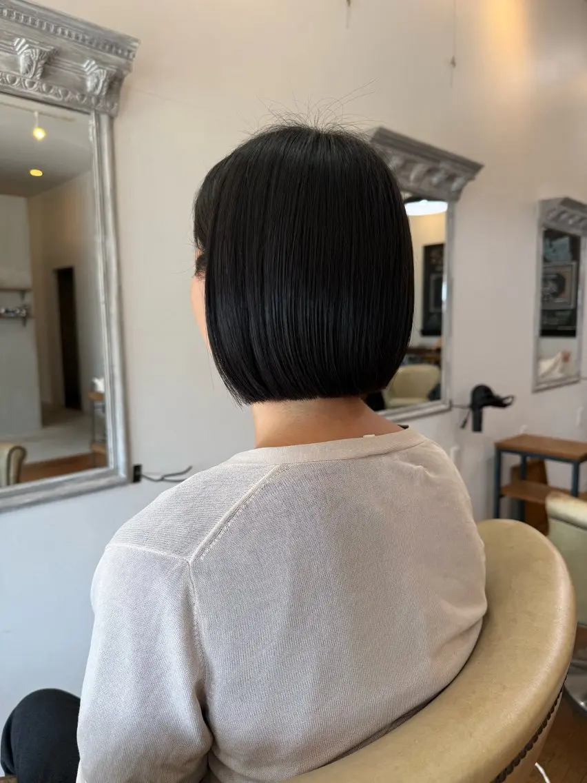 ショート ボブ Babylone 飯尾 香音のヘアスタイル