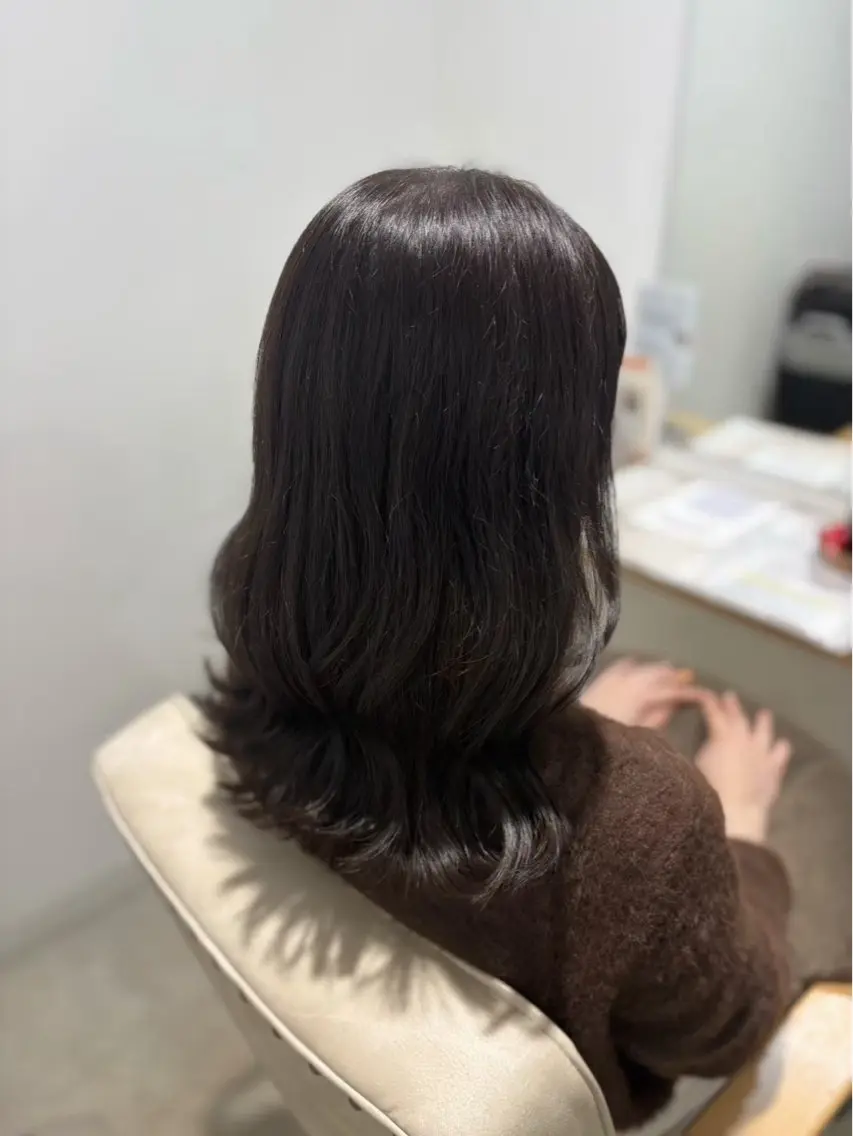 セミロング 安永識央里/大曽根/ カラーモデルのヘアスタイル
