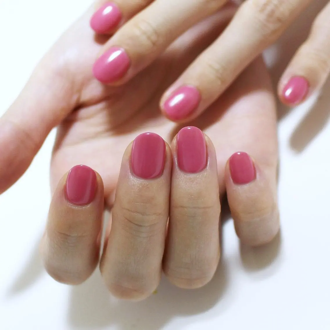 ショート ネイル ワンカラーネイル ピンク Baku Nailsのネイルデザイン