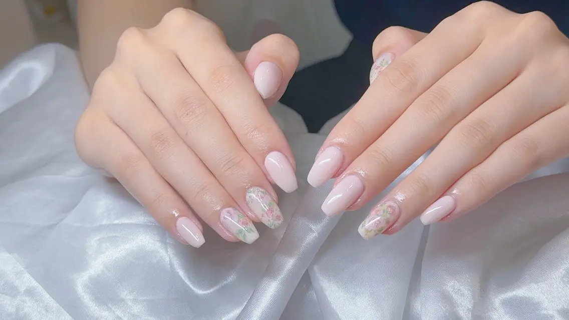 ネイル KIRA LILYのネイルデザイン