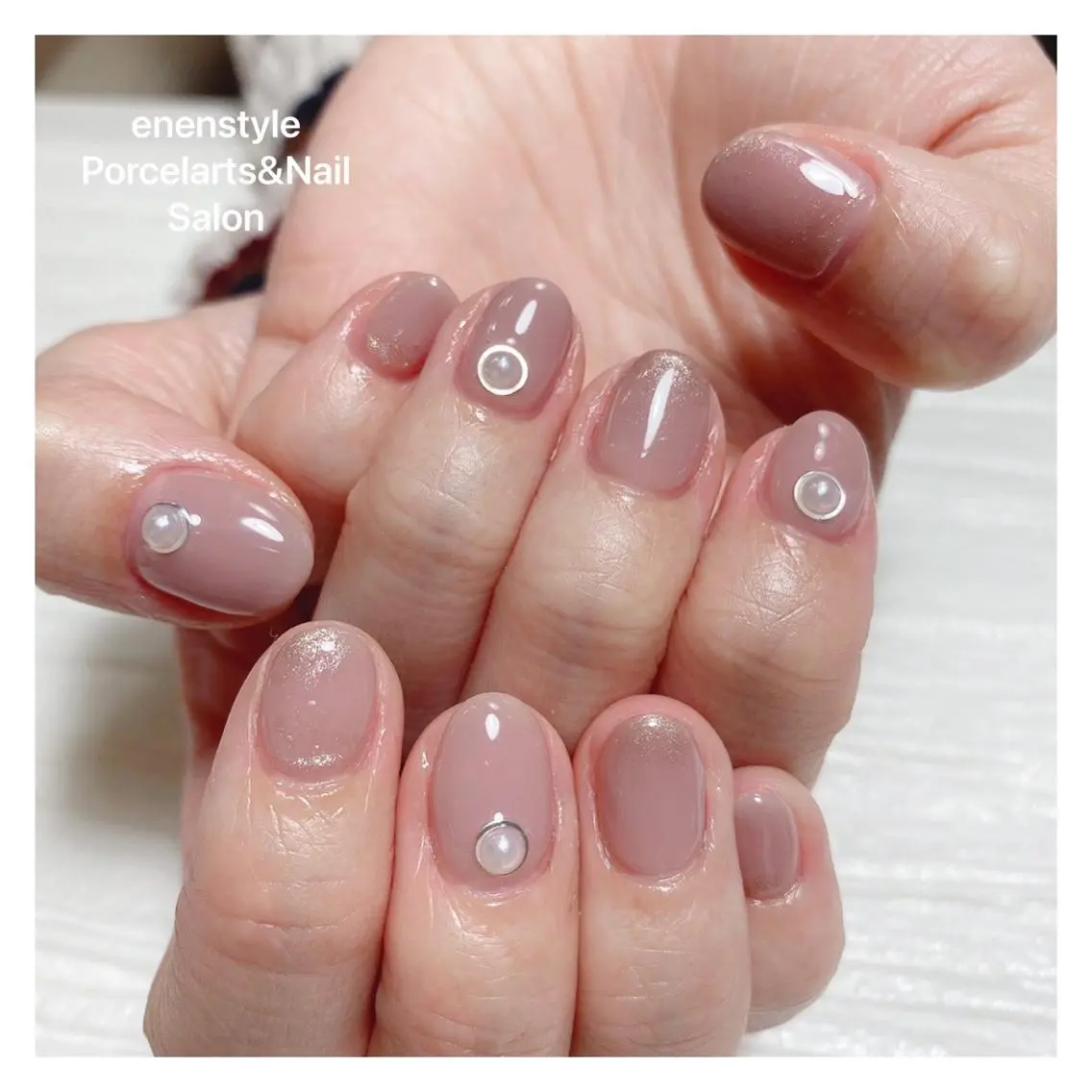 ミディアム ネイル ハンドネイル 🐾enen style 🐾のネイルデザイン