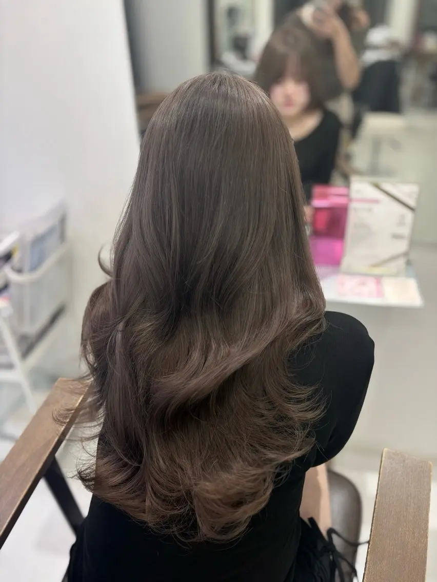 セミロング ヘアカラー トリートメント NAMI/似合わせ/ ハイトーン/レイヤーのヘアスタイル