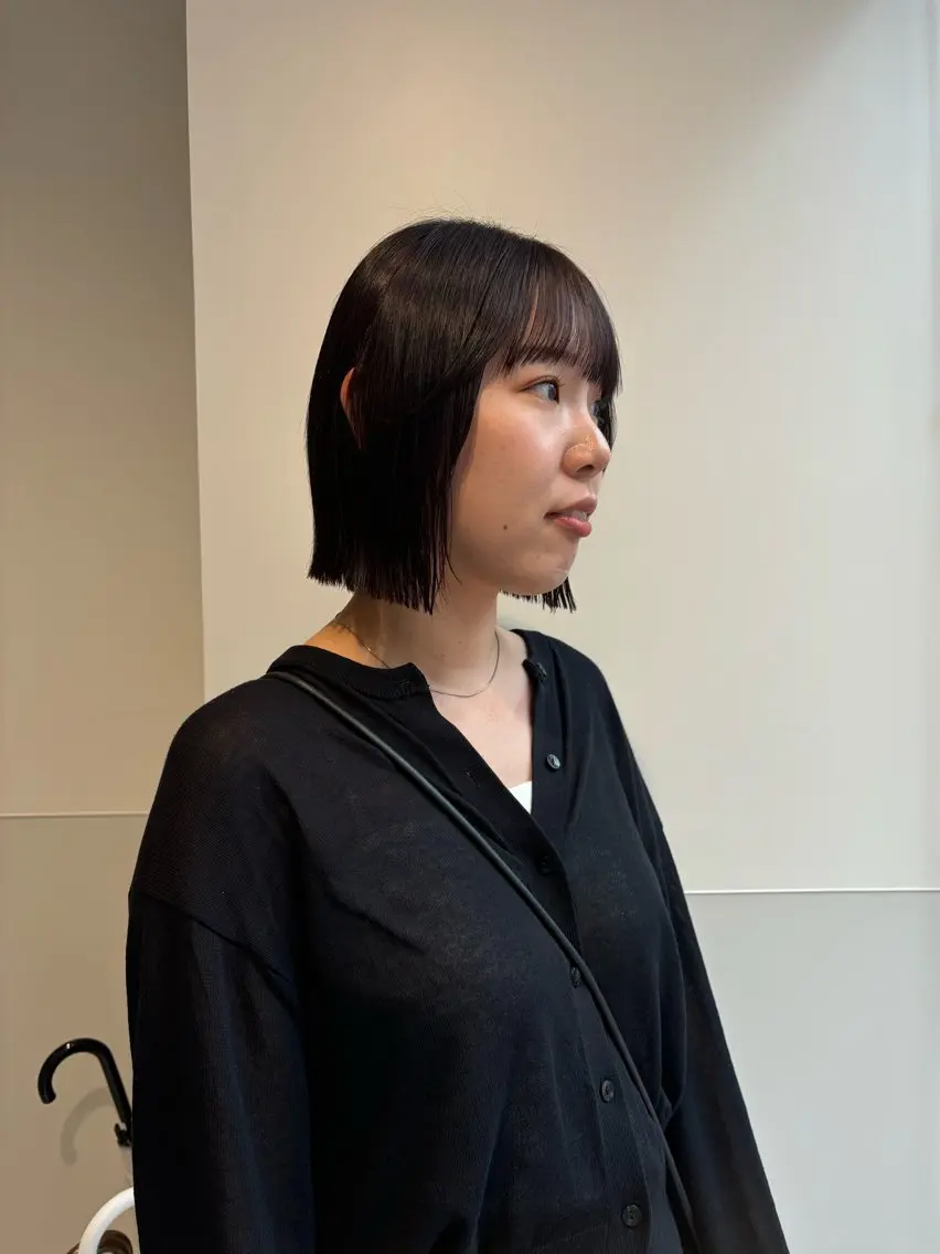 ショート カラー パーマ ヘアアレンジ メンズ 切りっぱなしボブ メンズ韓国風 ボブ くせ毛 髪質改善 切りっぱなしヘアボブ ミディアムヘアRYOのヘアスタイル