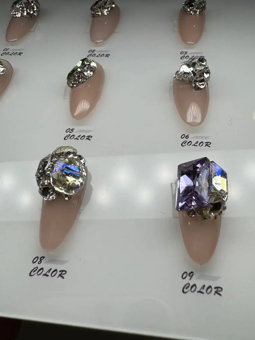 ネイル CREBIA Nailのネイルデザイン