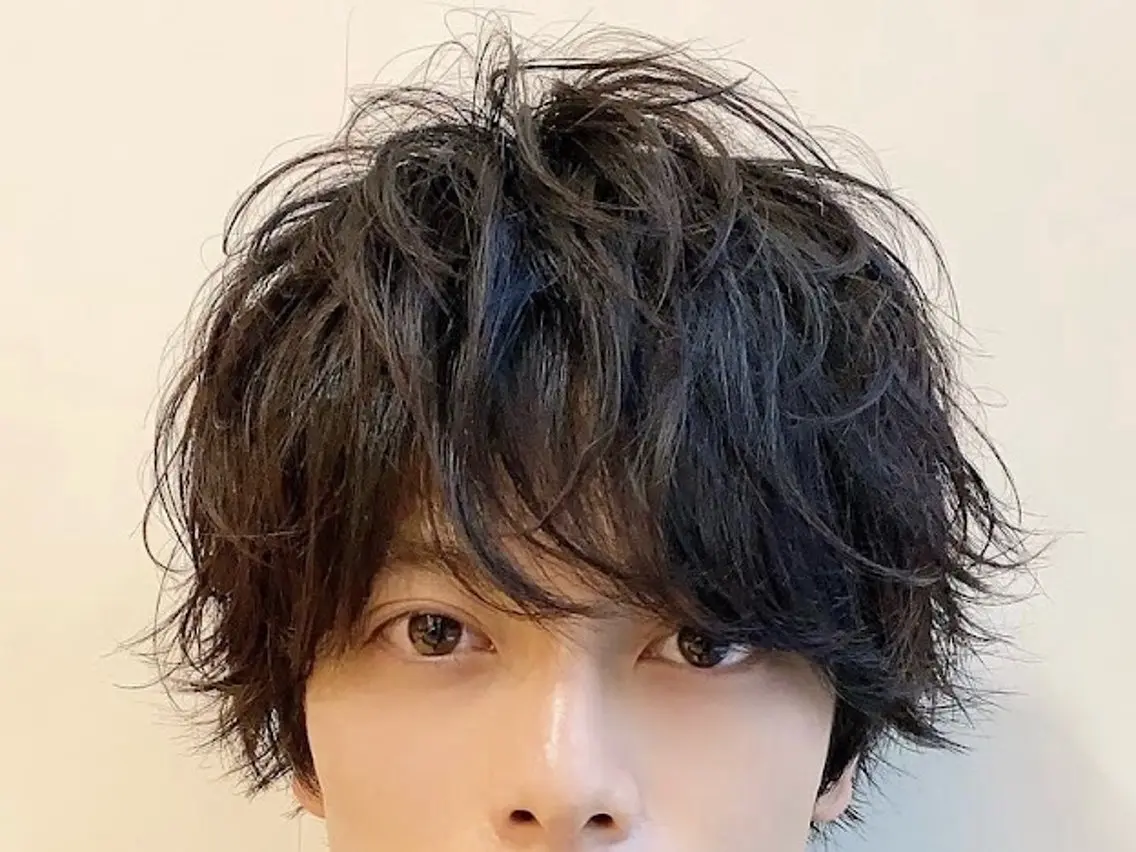 ショート パーマ メンズ マッシュ メンズパーマ 小顔カット 山梨メンズパーマ 波巻きパーマ石原大地のヘアスタイル