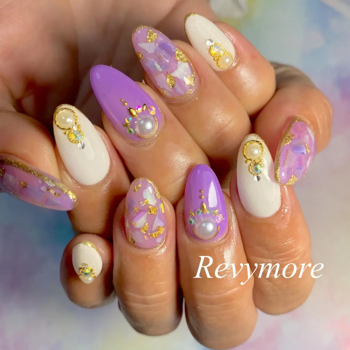 ミディアム ネイル パープルカラー ボルドー フットネイル ジェルネイル ワンカラーネイル nail salon Revymoreのネイルデザイン