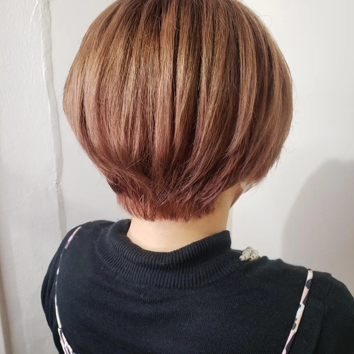 ショート ショートボブ ボブ ショートヘア カット ヘアカラー トリートメント 🇰🇷透明感×ハイ トーン🌟tomoのヘアスタイル