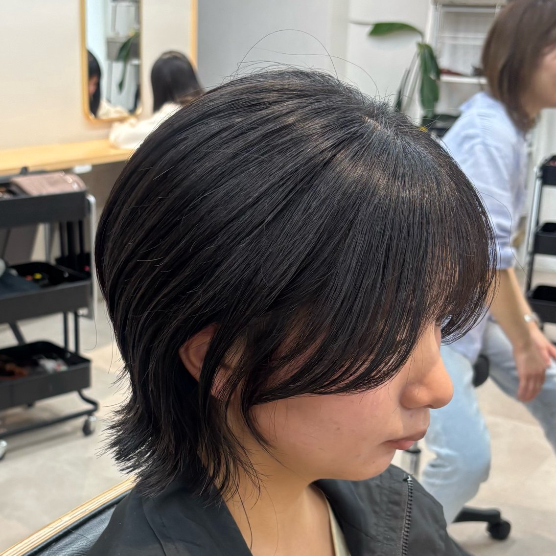 ショート カット ヘアカラー トリートメント レイヤー/艶感 /透明感カラー/うみのヘアスタイル