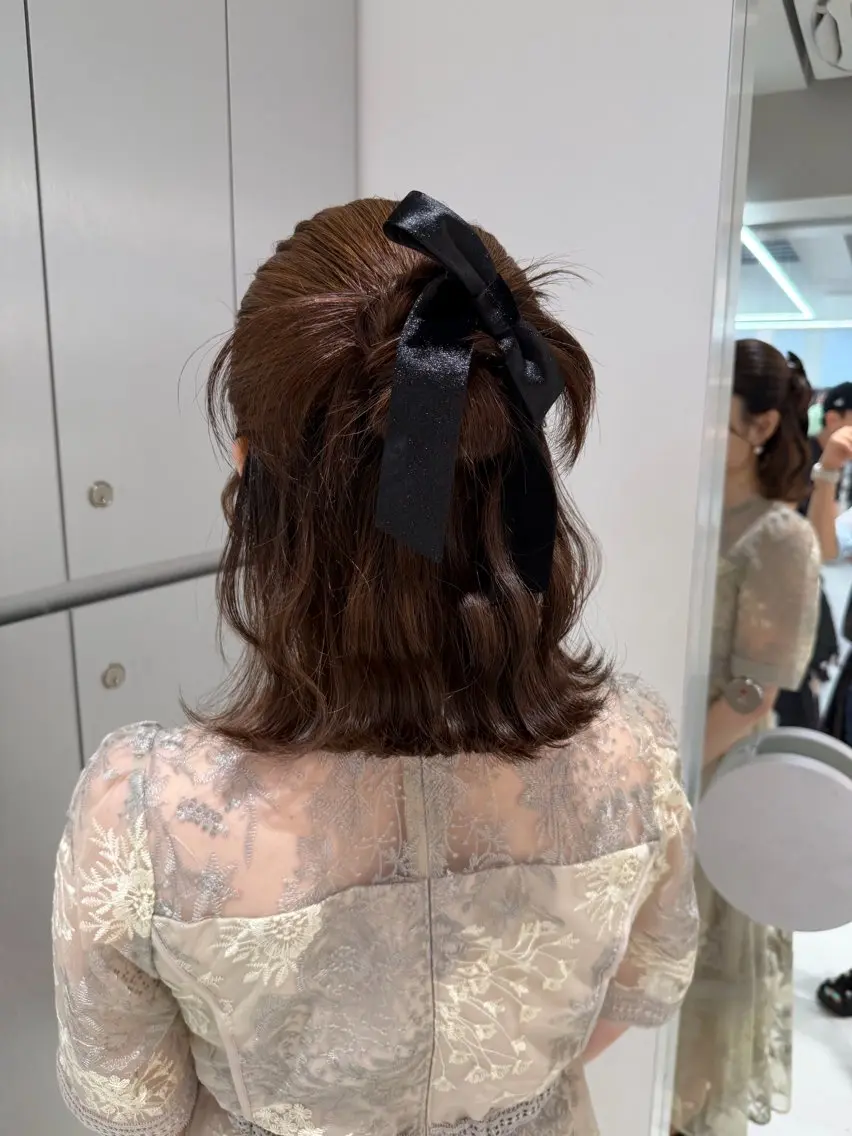 ヘアアレンジ ハーフアップ 結婚式・ブライダル ヘアセット ヘアセット🎀耳つぼ 👂💎MONAMIのヘアスタイル