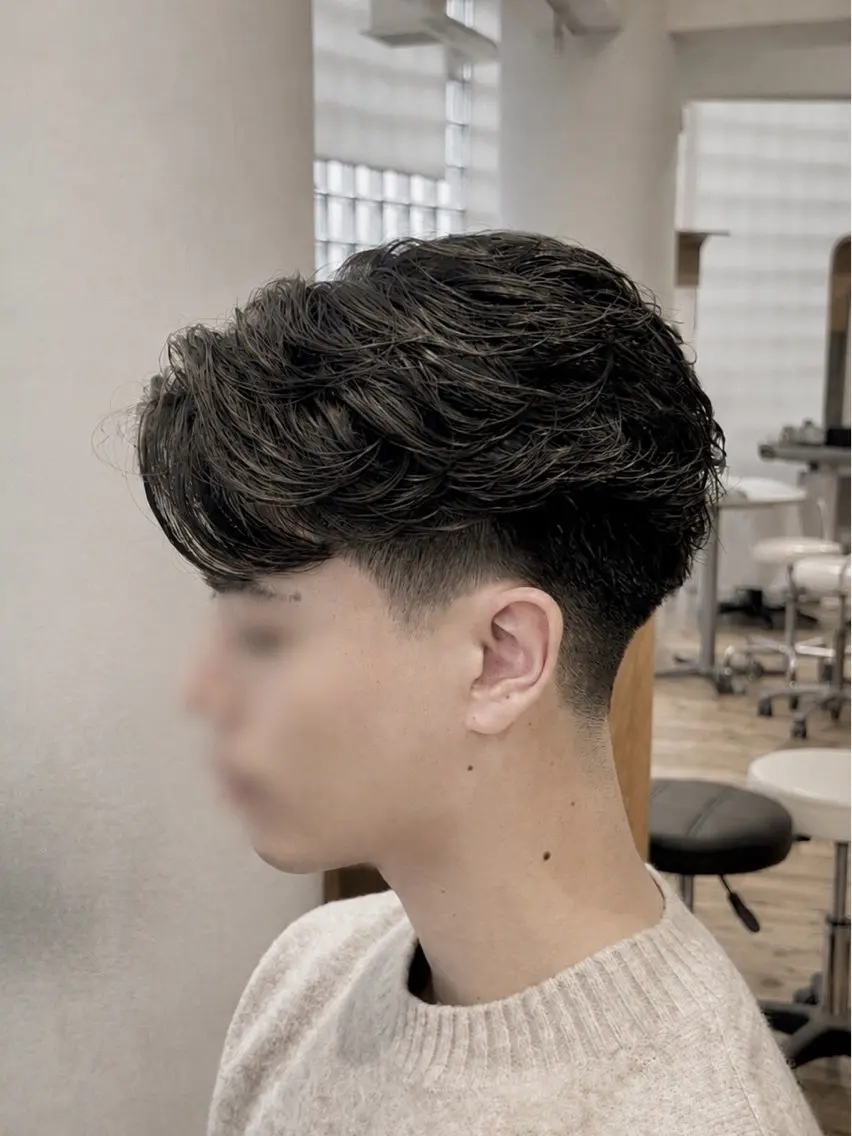 ショート パーマ メンズ センターパート カット パーマ Koki/ メンズヘア特化のヘアスタイル