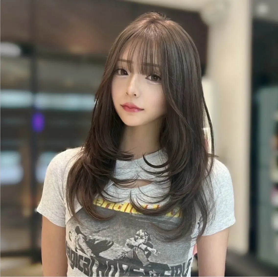 セミロング カラー ベージュカラー ミルクティーベージュ レイヤーカット 吉祥寺Yuuka韓国 ハイトーンカラー🎀のヘアスタイル
