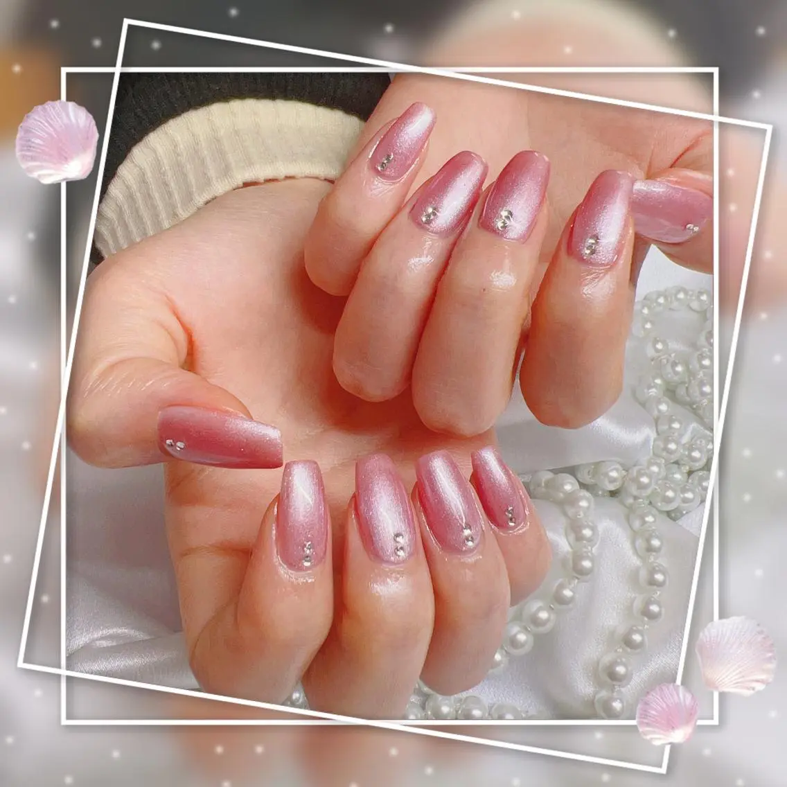 ネイル フレンチネイル キラキラネイル 韓国ネイル マグネットネイル マグネットフレンチ Chill Nailsalonのネイルデザイン