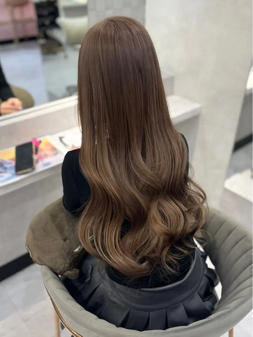 《韓国風ハイトーン💕》根本ブリーチリタッチ＋艶カラー✨＋カットの写真