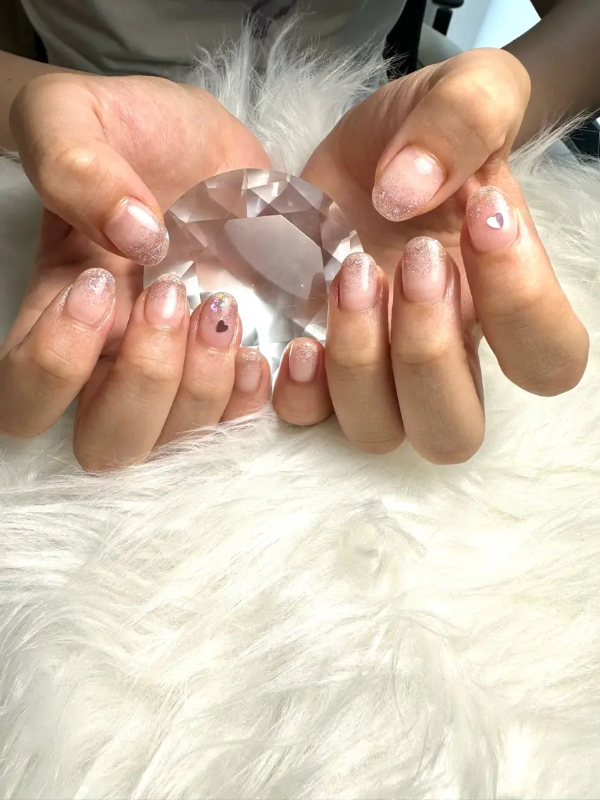 ネイル グラデーション ハート ラメ(グリッター) ラメグラデーション ハンドネイル Nakano Kanaのネイルデザイン