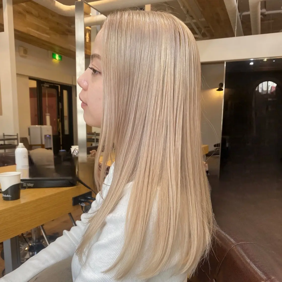 ロング カラー ブリーチ ブロンド ケアブリーチ マンツーマン 美容師💚コウブチのヘアスタイル