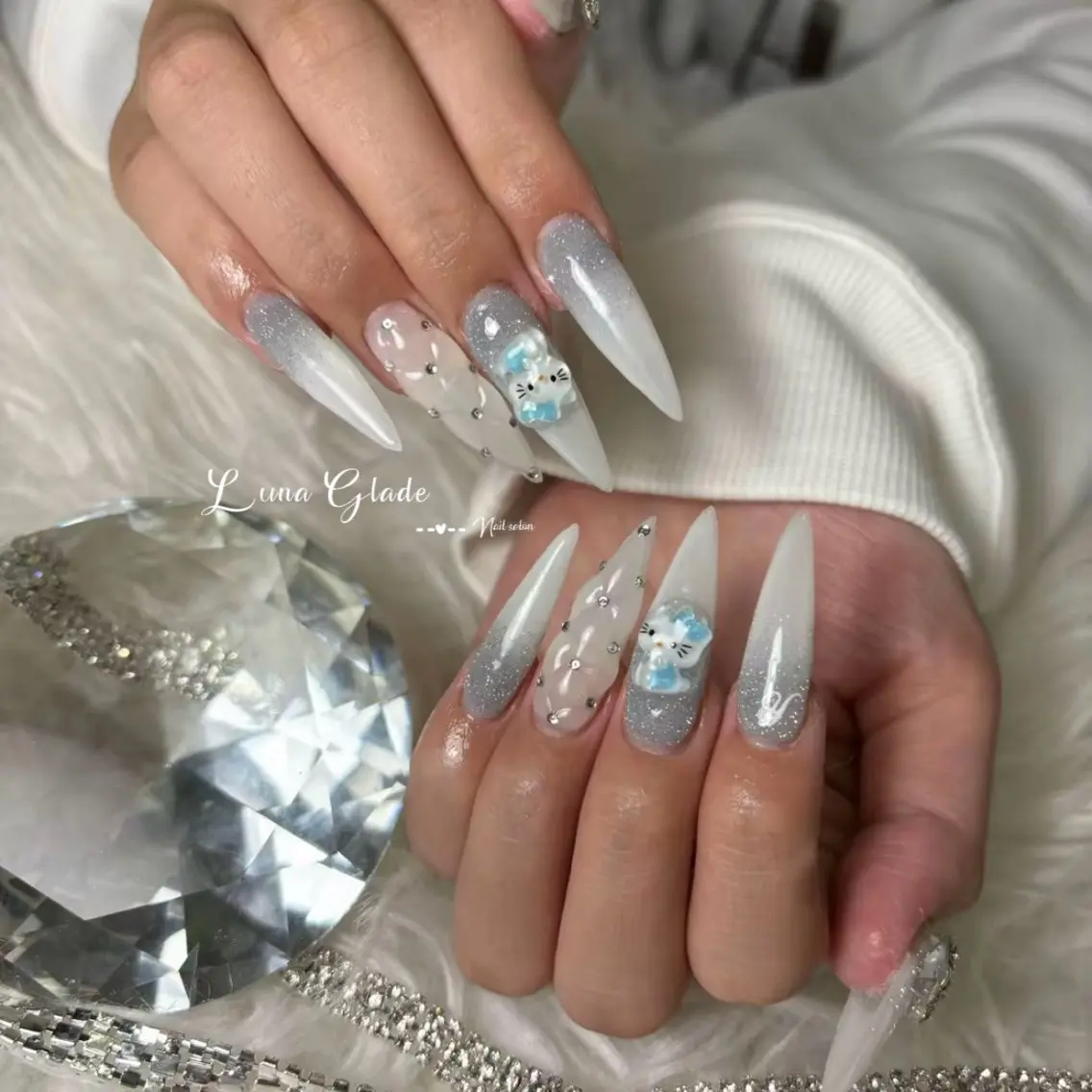 ネイル ハンドネイル Luna Gladeのネイルデザイン