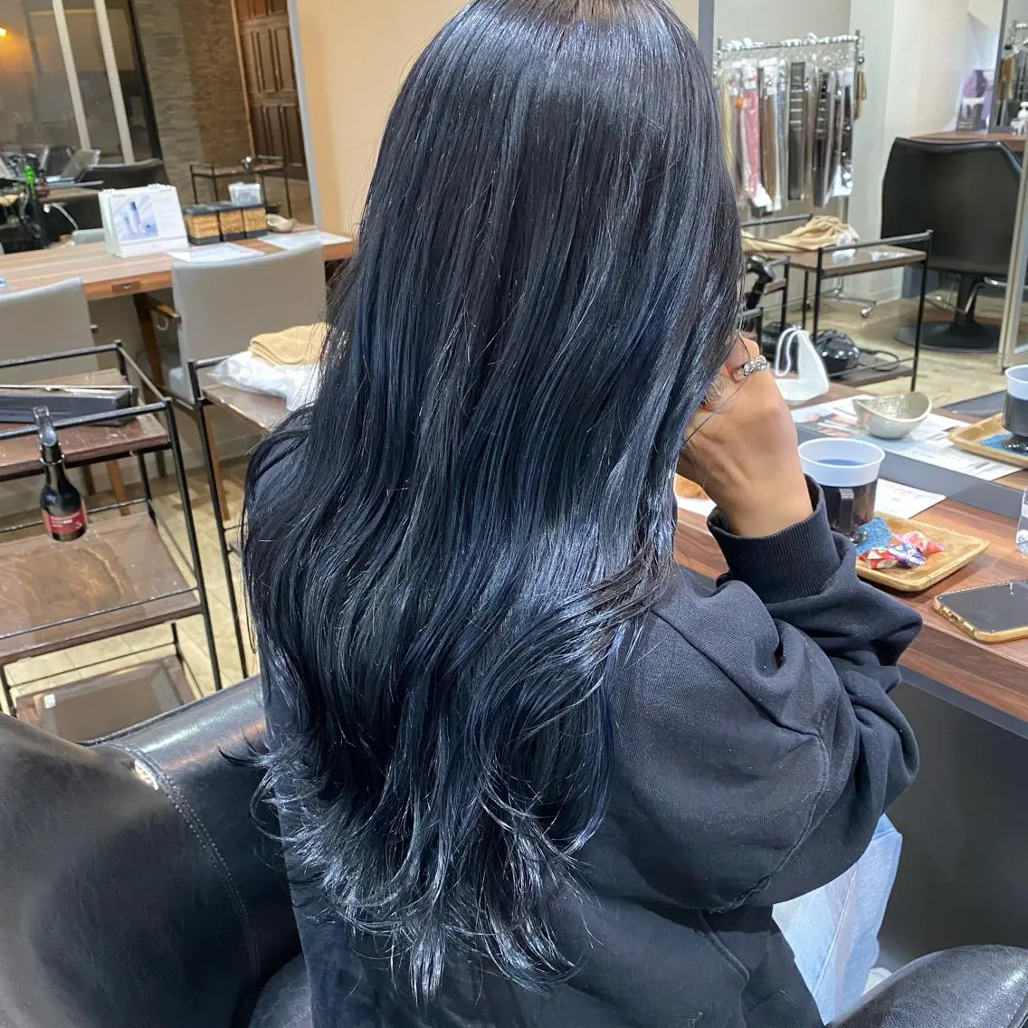 ロング カラー 黒髪 ブルーカラー ブルーブラック あさだ しゅうたろうのヘアスタイル