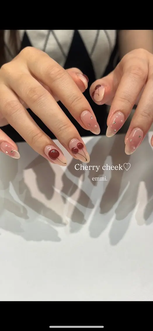 ネイル チークネイル フットネイル フレンチネイル ガーリー 氷ネイル・うるうるネイル ハンドネイル emmi nailのネイルデザイン