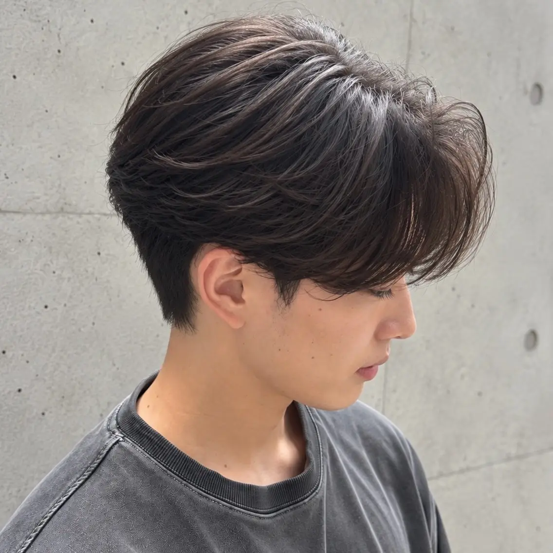 ショート メンズ センターパート メンズパーマ 刈り上げ カット パーマ センターパート/ニ ュアンスパーマのヘアスタイル