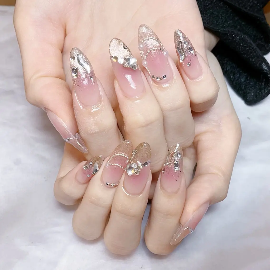 ネイル ハンドネイル 🍭Yun nail hyejin🌸のネイルデザイン