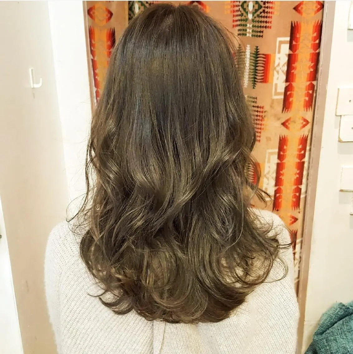 ロング カラー 切りっぱなしボブ ショートボブ バレイヤージュ ベージュカラー 黒髪 ヘアセット 韓国レイヤー柔らかい 地毛風縮毛矯正/マツのヘアスタイル