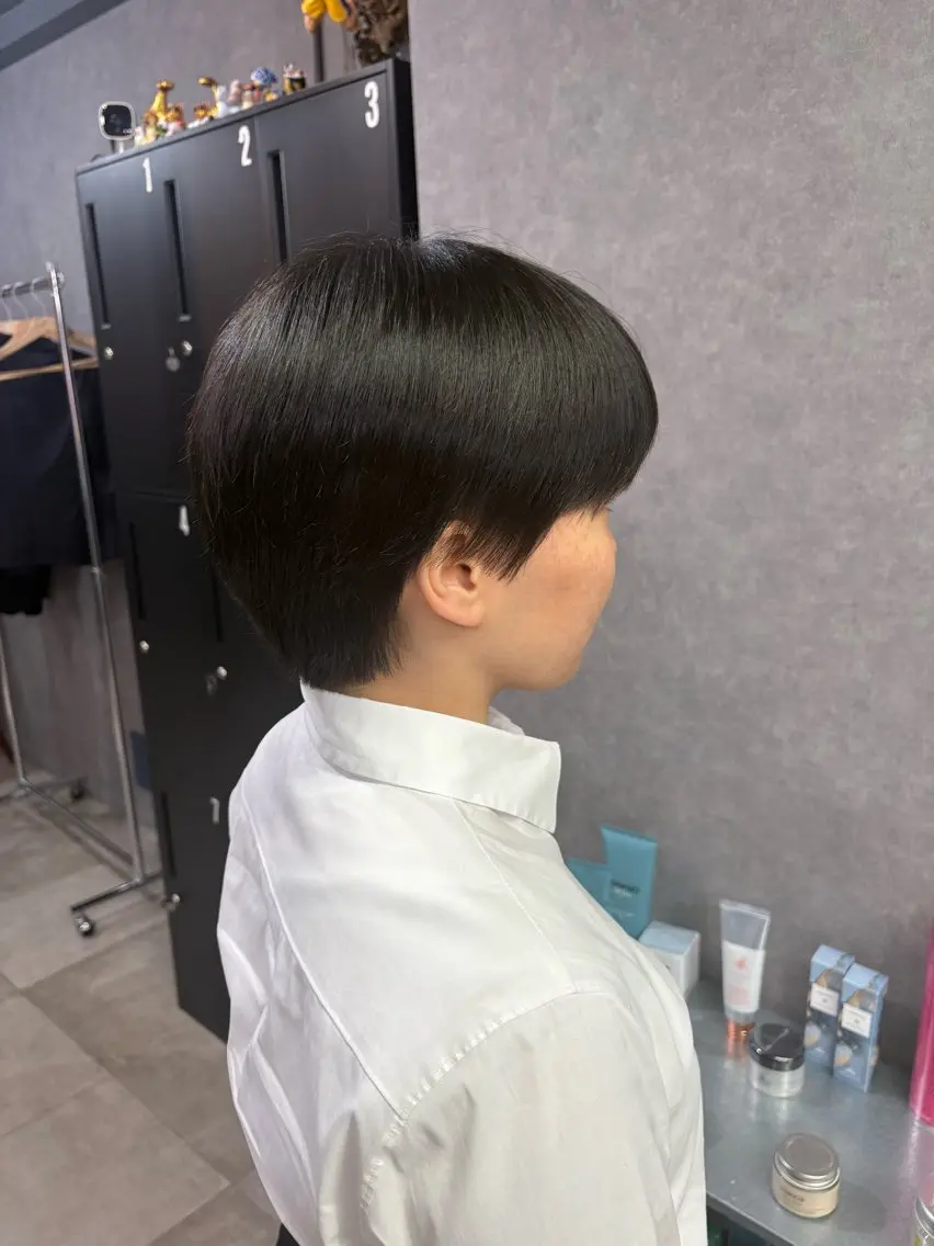 ❕平日限定❕ショートレイヤーカット+超音波トリートメントの写真