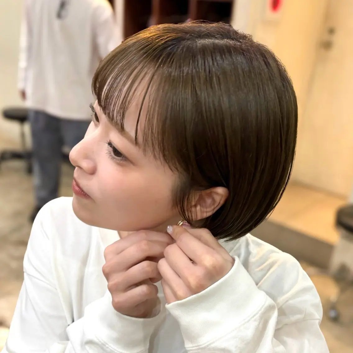 ショート カラー ベージュカラー オリーブベージュ 顔まわり🥨レイヤー /透明感/水口舞奈のヘアスタイル