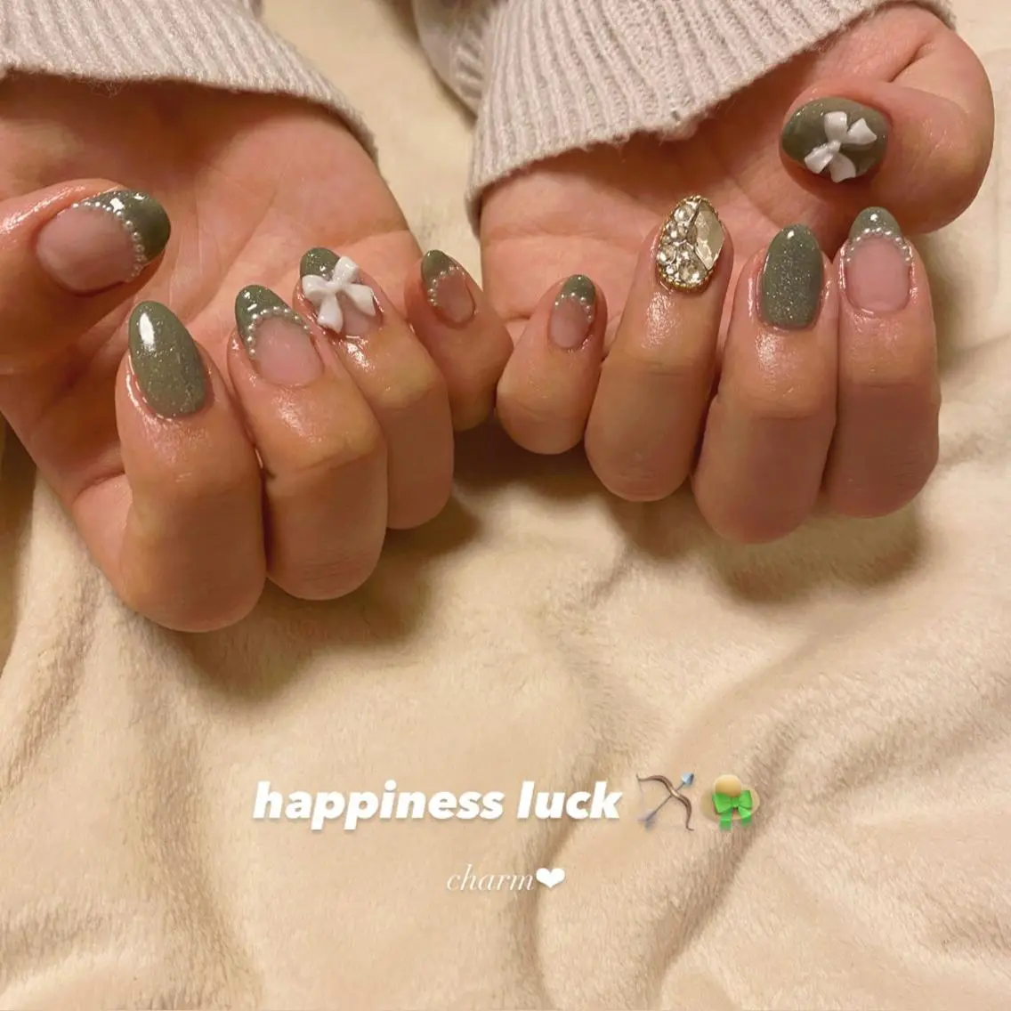 ネイル ガーリー グリーン nail salon charmのネイルデザイン