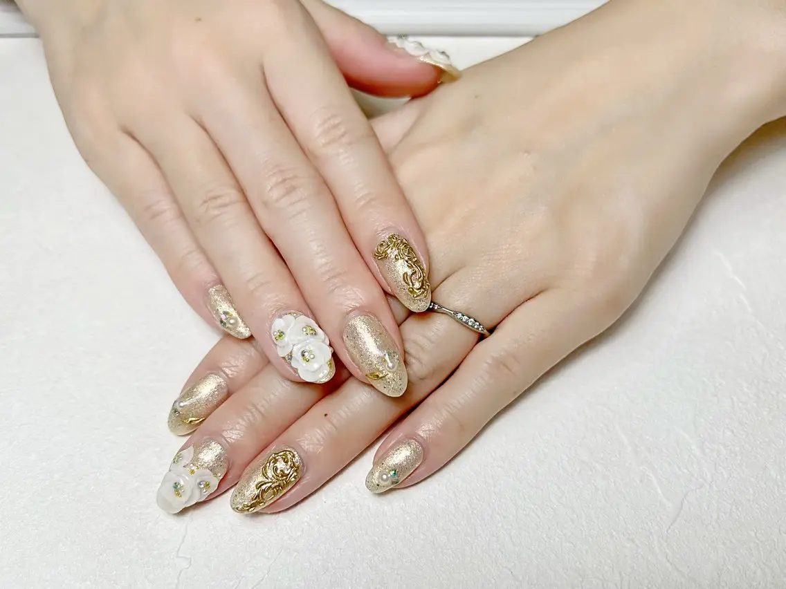 ネイル フラワーネイル ゴールド ブライダルネイル rouse nail RISATOのネイルデザイン