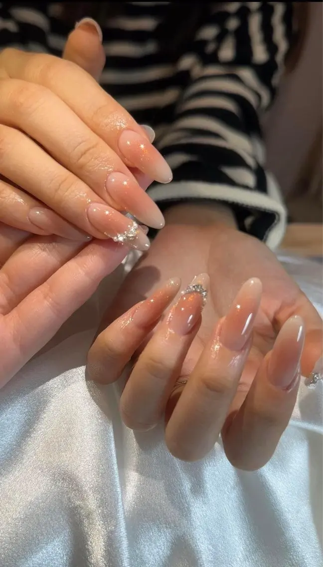 ネイル 長さ出し フレンチネイル ジェルネイル 韓国ネイル マグネットネイル akina nailsのネイルデザイン