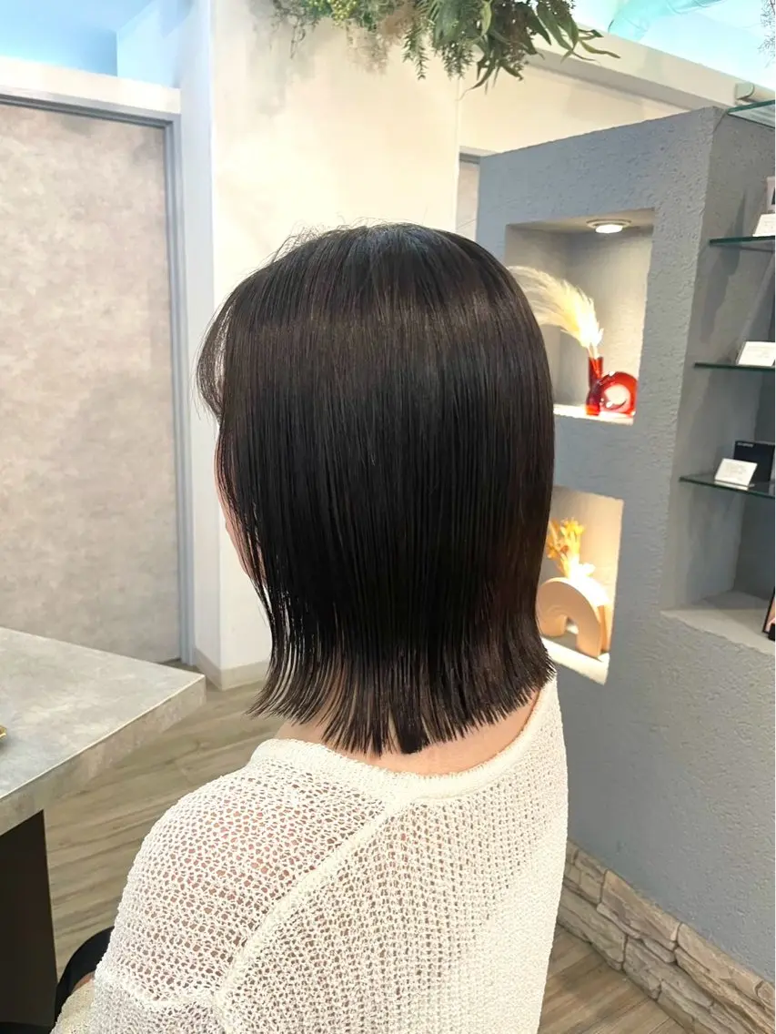 ミディアム 髪質改善 縮毛矯正 VISAGE ba.sk 金子詩帆のヘアスタイル